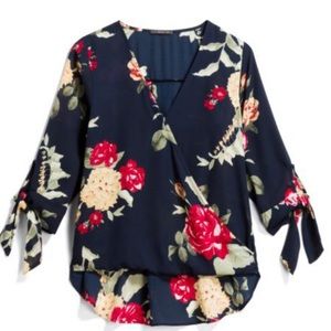 West Kei V Neck Floral Navy Shirt XS